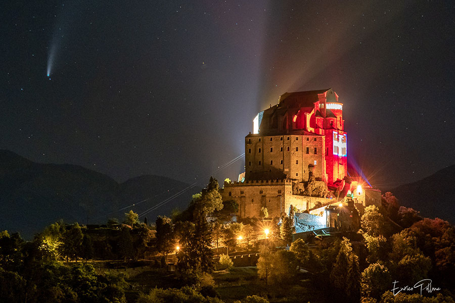 La Sacra di S.Michele e la cometa Neowise ancora insieme.. ma da un'altra prospettiva (Enrico Pollone)